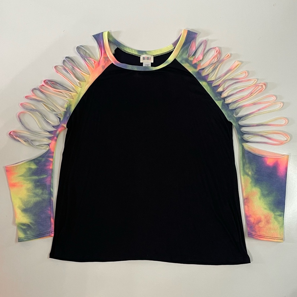 BiBi Women’s cut out long sleeve top Size Large